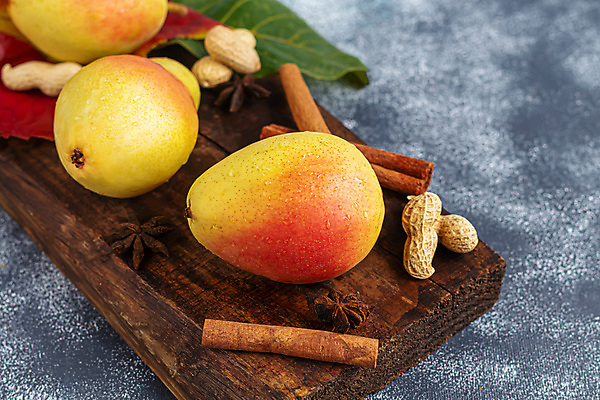 포토 JPG 해외이미지 식물 종이 음식 빵 컨셉 다이어트 과일 비즈니스 재료 유리 선반 관리 씨앗 사람없음 샐러드 흐름 견과류 신선 보호 질병 낟알 컨테이너 시리얼 철 서비스 유기농 감염 땅콩 호두 깨 토핑 아몬드 단백질 아마 오메가 위생관리 헤이즐넛 해외포토 웰빙 꽃 산업 가구 식재료 의학 재질 건강 조미료 영양소 파일형식 이미지허브