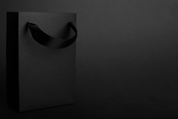 포토 JPG 해외이미지 1 디자인 종이 백그라운드 컨셉 가방 포장 텍스트 휴가 선물 사람없음 장식 쇼핑 유행 세일 상점 검은색 어둠 놀람 공백 신용카드 시장 고급 우아함 구매 상품 가격 11월 쇼핑몰 심볼 사인 상업 심플 패키지 소매 승진 종료 금요일 마케팅 카피스페이스 블랙프라이데이 제의 미니멀 해외포토 잡화 감정 컬러 데이이벤트 표정 금융 날짜 요일 파일형식 이미지허브