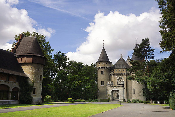 포토 JPG 해외이미지 외관 공원 유럽 여행 건축양식 자연 동화 사람없음 건물 물 탑 연못 재산 벨기에 천연기념물 고딕 세기 옛날 해외포토 자연요소 건축물 공공시설 건축 나라 모션 금융 생태계 서유럽 파일형식 이미지허브
