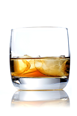 포토 JPG 해외이미지 주류 사람없음 얼음 알코올 고급 양주잔 버번 브랜디 위스키 해외포토 자연요소 음료 컨셉 술잔 양주 파일형식 이미지허브