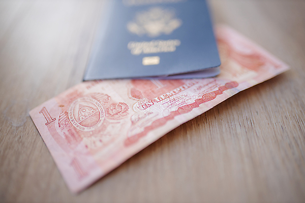 포토 JPG 해외이미지 여행 돈 휴가 영국 사람없음 파란색 세계 여행객 미국 정보 신용카드 물개 심볼 문서 보안 여권 신분 통과 계산서 시민 고립 비자 신분증 온두라스 전국 제어 이민 세관 해외포토 유럽 컬러 이동 북아메리카 포유류 안전 사람 금융 바다동물 중앙아메리카 재산 국민 증명서 파일형식 관세청 이미지허브