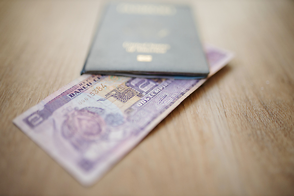 포토 JPG 해외이미지 여행 돈 휴가 영국 사람없음 파란색 세계 여행객 미국 정보 신용카드 물개 심볼 문서 보안 여권 신분 통과 계산서 시민 고립 비자 신분증 온두라스 전국 제어 이민 세관 해외포토 유럽 컬러 이동 북아메리카 포유류 안전 사람 금융 바다동물 중앙아메리카 재산 국민 증명서 파일형식 관세청 이미지허브