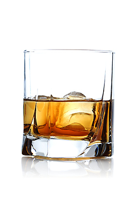 포토 JPG 해외이미지 주류 사람없음 알코올 고급 우아함 양주잔 버번 브랜디 위스키 해외포토 음료 컨셉 술잔 양주 파일형식 이미지허브