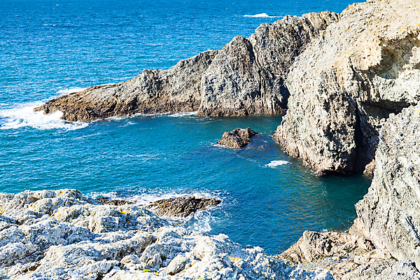 포토 JPG 해외이미지 유럽 파도 바다 섬 여행 자연 하늘 풍경 사람없음 물 여름 파란색 태양 뷰티 절벽 프랑스 바위 대서양 내추럴 수평선 해외포토 자연요소 계절 나라 컬러 돌_바위 생태계 파일형식 이미지허브