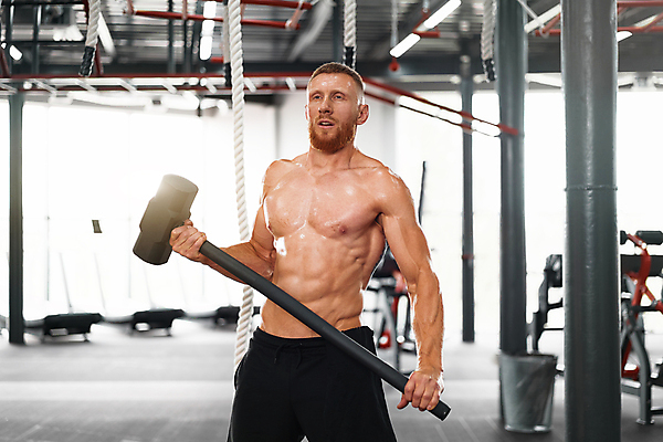 포토 JPG 해외이미지 백인 남자 수염 실내 건강 한명 서기 미소 사람 운동 바퀴 체육관 몸통 복근 운동가 해외포토 해머용품 서양인 1 스포츠용품 모션 근육 표정 내부 신체부위 파일형식 이미지허브