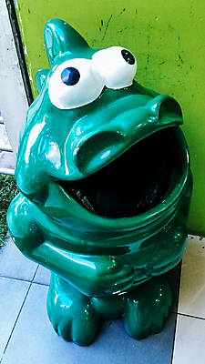 포토 JPG 해외이미지 클립아트 백인 캐릭터 디자인 행복 어린이 인형 사람없음 야외 그래픽 바구니 환경 재활용 쓰레기통 가리킴 오픈 기다림 캔 보호 쓰레기 폐기물 정상 작음 컨테이너 만화 양동이 심볼 오브젝트 사인 준비 그림 드럼 먼지 낭비 삭제 요청 걸음마 고립 해외포토 서양인 감정 산업 컨셉 모션 타악기 사람 손짓 크기 친환경 파일형식 이미지허브