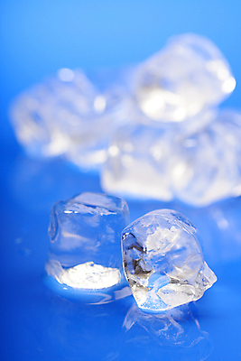 포토 JPG 해외이미지 사람없음 파란색 얼음 투명 차가움 시원함 큐브 해외포토 자연요소 컬러 파일형식 이미지허브