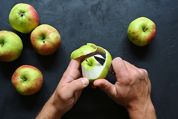 포토 JPG 해외이미지 음식 조각 백그라운드 컨셉 다이어트 과일 재료 자연 검은배경 아침 디저트 건조 건강 식이요법 사람없음 빨간색 초록색 노란색 검은색 껍질 신선 최고 달콤 맛 아침식사 사과 균형 자르기 먹기 피부 오브젝트 시작 유기농 날것 내추럴 점심식사 고립 숙성 채식주의자 해외포토 주간 웰빙 컬러 모션 신체부위 식사 생태계 채식 파일형식 이미지허브