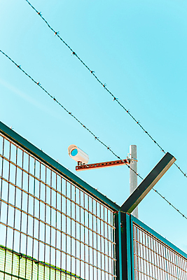 포토 JPG 해외이미지 응시 산업 모션 주택 기술 경비 안전 사람없음 빛 사무실 카메라 스크린 모니터 텔레비전 흰색 관찰 재산 보호 손목시계 보안 전자 공포 감시 시스템 동영상 혁명 광 더블 방법 사생활 스파이 인터페이스 제어 필터 해외포토 시선 시계 컬러 컨셉 비즈니스 장신구 건물 금융 전자제품 컴퓨터 파일형식 이미지허브