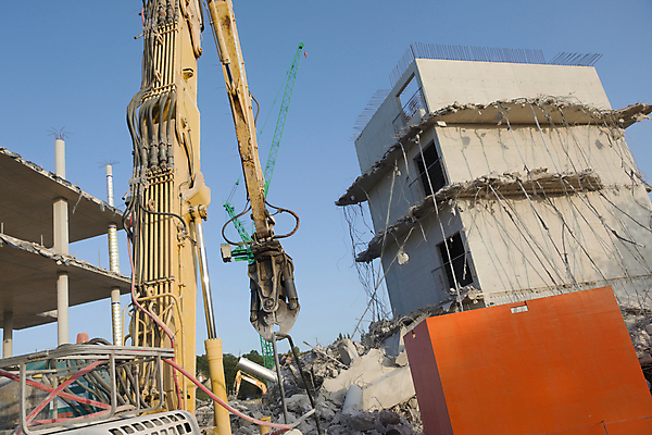 포토 JPG 해외이미지 산업 조각 통 사람없음 건물 경제 탑 기계 장비 도구 도시 업무 수리 떨어짐 파편 땅 굴착기 기중기 펜치 무거움 실수 개발 깨짐 집게발 철강 콘크리트 힘찬 해외포토 건축물 컨셉 공구 작업 중장비 무게 파일형식 이미지허브