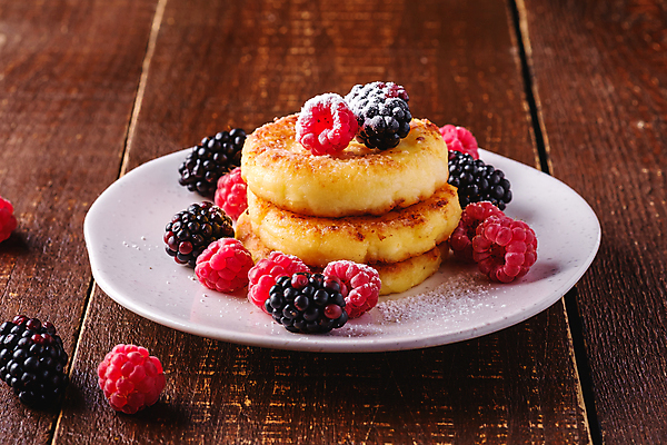 포토 JPG 해외이미지 접시 사람없음 달콤 나무바닥 산딸기 블랙베리 팬케이크 해외포토 식기 과일 바닥 케이크 맛 파일형식 이미지허브