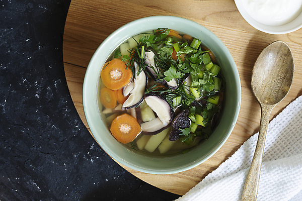 포토 JPG 해외이미지 접시 음식 백그라운드 다이어트 채소 재료 텍스트 자연 탁자 파슬리 건강 요리 사람없음 목재 갈색 주방 숟가락 식사 저녁식사 버섯 가을 흰색 시골 신선 사발 플랫 맛 수프 정상 먹기 크림 유기농 날것 위치 레시피 폴란드 점심식사 곰팡이 그물버섯 식용 채식주의자 비건 해외포토 나무 식기 웰빙 계절 유럽 컬러 가구 컨셉 모션 수저 사기그릇 생태계 채식 파일형식 이미지허브