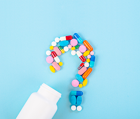 포토 JPG 해외이미지 의학 실내 사람없음 알약 약 물음표 약병 파란배경 해외포토 기호 백그라운드 내부 파란색 병_담는 파일형식 이미지허브