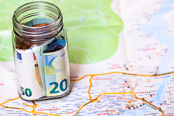 포토 JPG 해외이미지 백그라운드 지폐 돈 비즈니스 유리 탁자 주택 사람없음 금융 경제 달러 동전 저축 유로 수확 항아리 절약 재산 컨테이너 은퇴 투자 수납 이익 고립 수입 연금 예산 자금 경제학 해외포토 교육 산업 가구 컨셉 농업 재질 건물 도자기 파일형식 이미지허브