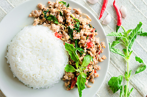 포토 JPG 해외이미지 전통 접시 아시아 음식 백그라운드 채소 재료 태국 고추 탁자 밥 건강 돼지고기 요리 동양인 사람없음 빨간색 초록색 식당 식사 치킨 튀김 식탁보 흰색 신선 맛 아침식사 먹기 매움 신성 후추 바질 점심식사 다진 해외포토 식기 나라 컬러 가구 컨셉 모션 육류 인종 상점 향신료 닭고기요리 파일형식 이미지허브