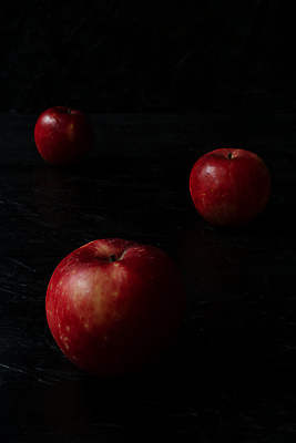 포토 JPG 해외이미지 1 음식 백그라운드 잎 다이어트 과일 자연 탁자 디저트 건강 씨앗 사람없음 빨간색 초록색 물 여름 빛 검은색 침묵 에너지 흰색 신선 액체 달콤 맛 떨어짐 사과 오브젝트 싱글 유기농 질감 내추럴 고립 숙성 채식주의자 해외포토 자연요소 식물 웰빙 계절 컬러 가구 컨셉 소리 생태계 채식 파일형식 이미지허브