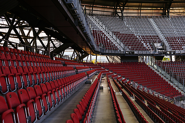 포토 JPG 해외이미지 선 스포츠 밭 벤치 의자 건축양식 부분 앉기 이벤트 사람없음 야외 건물 가로 빨간색 숫자 축구 경기장 공백 콘서트 무대 게임 그룹 플라스틱 오브젝트 질감 일반 줄서기 해외포토 문자 건축물 건축 컬러 가구 농업 스포츠시설 모션 재질 놀이 구기 공연 파일형식 이미지허브