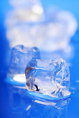 포토 JPG 해외이미지 사람없음 파란색 얼음 투명 차가움 시원함 큐브 해외포토 자연요소 컬러 파일형식 이미지허브