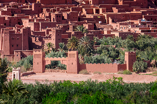 포토 JPG 해외이미지 주간 나무 문화 벽 여행 백그라운드 거실 건축양식 아프리카 자연 산 주택 손바닥 풍경 사람없음 야외 건물 세계 탑 계곡 사막 성 중세 재산 언덕 각도 슛 사암 타운 모로코 사하라 오아시스 지도책 해외포토 자연요소 식물 건축물 손 건축 나라 책 금융 돌_바위 도시 역사 생태계 파일형식 이미지허브