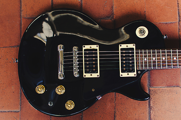 포토 JPG 해외이미지 줄 음악 백그라운드 신체 놀이 사람없음 목재 초록색 빛 검은색 소리 장비 수확 흰색 기구 기타 클래식 닫기 볼륨 6 롤 고립 뮤지컬 픽업 해외포토 나무 컬러 컨셉 농업 재료 모션 현악기 문화예술 숫자 파일형식 이미지허브