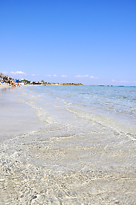 포토 JPG 해외이미지 라이프스타일 여자 수영복 모래 파도 바다 여행 백그라운드 자연 하늘 휴가 휴식 사람없음 물 여름 파란색 햇빛 태양 뷰티 평화 맑음 산책 덮개 흰색 서핑 떨어짐 휴양지 파라다이스 해외포토 자연요소 옷 계절 컬러 컨셉 날씨 사람 생활 장소 뚜껑 수상스포츠 생태계 파일형식 이미지허브