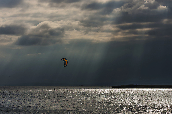 포토 JPG 해외이미지 계절 스포츠 파도 바다 섬 여행 자연 바람 날씨 휴가 항해 사람없음 물 햇빛 태양 일출 맑음 경쟁 윈드서핑 서핑보드 서핑 상승 하와이 암초 마법 돛대 수평선 해외포토 자연요소 컨셉 배_교통 노을 미국 수상스포츠 보드_스포츠 생태계 파일형식 이미지허브