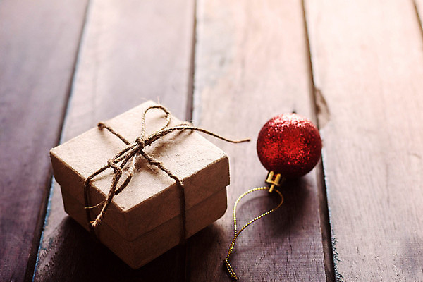 포토 JPG 해외이미지 전통 행복 백그라운드 크리스마스 공 탁자 휴가 새로움 요정 선물 사랑 사람없음 목재 장식 빨간색 상자 장난감 갈색 축제 수확 축하 소나무 달콤 널 숲 연도 복고 마법 전나무 내추럴 구성 옛날 해외포토 나무 기념일 감정 컬러 가구 컨셉 농업 재료 맛 파일형식 이미지허브