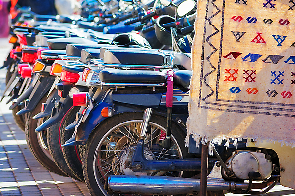 포토 JPG 해외이미지 스포츠 패턴 의자 교통시설 거리 사람없음 야외 금속 자전거 검은색 기계 장비 운전 스쿠터 오토바이 수확 도시 바퀴 클래식 닫기 승차 주차 묘사 휠체어 복고 순환 타이어 타운 모로코 제비 모터 렌탈 옛날 줄서기 페달 스타일 많음 해외포토 컬러 가구 교통 컨셉 무늬 농업 모션 아프리카 재질 조류 바이크 시설 파일형식 이미지허브