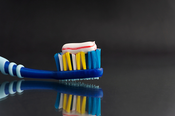 포토 JPG 해외이미지 라이프스타일 백그라운드 컨셉 자연 유리 탁자 아침 주택 건강 치과 미소 사람없음 목재 치료 뷰티 장비 욕실 흰색 공구 신선 붓 입 치아 보호 칫솔 플라스틱 대나무 오브젝트 에코 유기농 생태계 치과의사 반죽 치약 내추럴 고립 돌봄 위생관리 해외포토 주간 나무 웰빙 컬러 가구 재료 의학 모션 재질 표정 병원 관리 건물 생활 신체부위 위생용품 환경 의사 도구 소화기관 파일형식 이미지허브