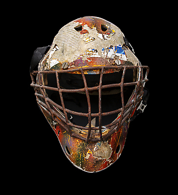 포토 JPG 해외이미지 직업 디자인 남자 얼굴 스포츠 포즈 백그라운드 유니폼 겨울 장신구 가면 미술 경비 안전 사람없음 옆모습 머리 얼음 어둠 경쟁 장비 할로윈 스케이트 게임 흰색 죽음 보호 헬멧 오브젝트 싱글 하키 골키퍼 점수 고립 골 엘리먼트 옛날 퍽 해외포토 자연요소 옷 계절 스포츠용품 뷰포인트 컬러 컨셉 놀이 문화예술 운동선수 사람 신체부위 구기 보호장비 하키용품 파일형식 이미지허브