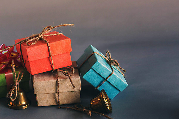 포토 JPG 해외이미지 전통 행복 백그라운드 크리스마스 공 탁자 휴가 새로움 요정 선물 사랑 사람없음 장식 빨간색 상자 컬러풀 장난감 갈색 축제 수확 종 축하 소나무 황금 달콤 널 복고 마법 전나무 내추럴 구성 옛날 해외포토 나무 기념일 감정 컬러 가구 컨셉 농업 맛 파일형식 이미지허브