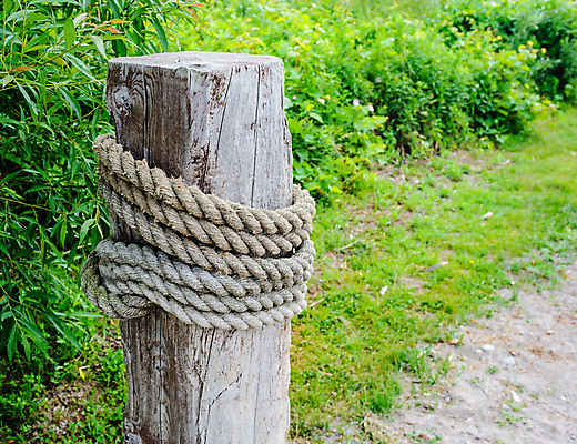 포토 JPG 해외이미지 선 밧줄 줄 캐나다 포장 날씨 안전 사람없음 야외 목재 장식 초록색 힘 장비 회색 시골 거친 구부린 묶기 보안 매듭 봉 무거움 엮은 옛날 잠금해제 그리너리 해외포토 나무 컬러 북아메리카 재료 모션 무게 파일형식 트랜드컬러 이미지허브