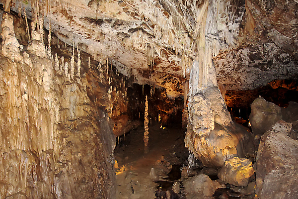 포토 JPG 해외이미지 공원 벽 여행 태국 자연 산 실내 풍경 사람없음 내부 물 빛 어둠 바위 터널 동굴 부식 대리석 체코 지하 내추럴 석회암 종유석 지질 지질학 해외포토 자연요소 공공시설 교육 유럽 아시아 길 재료 암석 돌_바위 생태계 파일형식 이미지허브