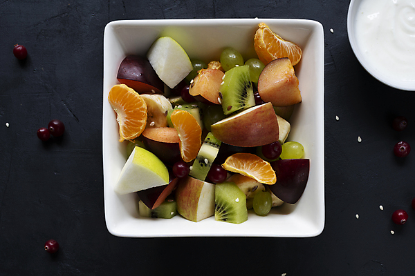 포토 JPG 해외이미지 접시 음식 백그라운드 컨셉 다이어트 오렌지 과일 재료 자연 탁자 딸기 디저트 건강 키위 종류 요리 사람없음 목재 빨간색 초록색 컬러풀 우주 검은색 식사 어둠 샐러드 견과류 흰색 시골 신선 사발 플랫 달콤 아침식사 정상 유기농 날것 복숭아 머리위 위치 내추럴 점심식사 채식주의자 비건 해외포토 나무 식기 웰빙 컬러 가구 사기그릇 맛 생태계 채식 파일형식 이미지허브