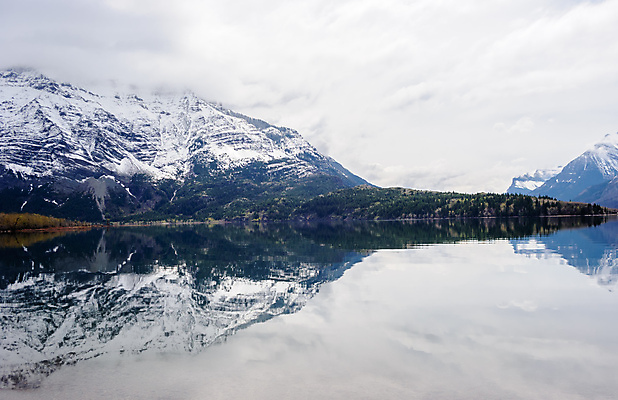 포토 JPG 해외이미지 나무 호수 캐나다 자연 날씨 산 풍경 사람없음 야외 물 반사 환경 침묵 거울 흰색 연못 황무지 플랫 숲 언덕 지역 내추럴 앨버타 지질학 해외포토 자연요소 식물 교육 컬러 북아메리카 소리 생태계 파일형식 이미지허브