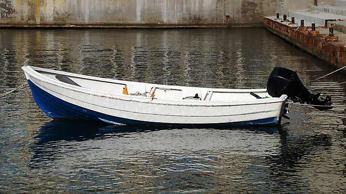포토 JPG 해외이미지 라이프스타일 바다 요트 부분 항해 취미 사람없음 물 반사 항구 수중 힘 기계 경쟁 운전 보트 칼날 고급 수리 서비스 속도 프로펠러 함선 엔진 모터 뱃놀이 제어 해외포토 자연요소 컨셉 배_교통 교통시설 모션 생활 전통놀이 파일형식 이미지허브