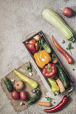 포토 JPG 해외이미지 라이프스타일 계절 음식 백그라운드 잎 다이어트 토마토 채소 재료 탁자 오이 파프리카 파슬리 건강 마늘 종류 요리 사람없음 빨간색 초록색 주방 저녁식사 수확 흰색 신선 그룹 정상 유기농 날것 후추 건강식 내추럴 거짓말 숙성 주키니 채식주의자 많음 카피스페이스 비건 해외포토 식물 웰빙 컬러 가구 컨셉 농업 생활 식사 공백 향신료 채식 파일형식 이미지허브