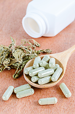 포토 JPG 해외이미지 식물 잎 채소 재료 자연 건조 건강 사람없음 목재 치료 초록색 알약 약 숟가락 신선 약초 질병 가루 약국 허브 유기농 테라피 조제 내추럴 보충 돌봄 치료제 강황 해외포토 나무 웰빙 컬러 식재료 의학 모션 수저 뷰티 풀_식물 생태계 만들기 파일형식 이미지허브