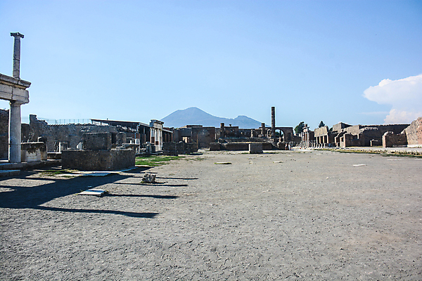 포토 JPG 해외이미지 문화 여행 건축양식 산 풍경 사람없음 건물 이탈리아 골동품 도시 역사 폭발 땅 폐허 화산 타운 고고학 나폴리 로마인 옛날 해외포토 건축물 교육 건축 유럽 인종 파일형식 이미지허브