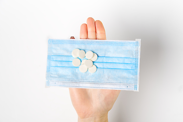 포토 JPG 해외이미지 백그라운드 컨셉 건강 가면 사람없음 치료 알약 약 중국 의사 흰색 바이러스 보호 질병 위험 약국 감염 테라피 조제 돌봄 백신 전염병 항생제 해외포토 아시아 컬러 의학 모션 뷰티 의료진 만들기 파일형식 이미지허브