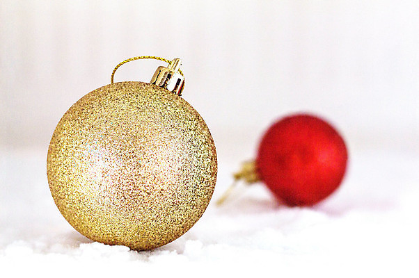 포토 JPG 해외이미지 배너 행복 분홍색 백그라운드 크리스마스 겨울 공 휴가 새해 선물 사람없음 야외 장식 가로 빨간색 컬러풀 축제 장식볼 추위 흰색 축하 원형 황금 배열 언덕 서리 장면 솔방울 내추럴 줄서기 폭설 눈내림 카피스페이스 해외포토 도형 계절 기념일 감정 컬러 컨셉 모션 눈_날씨 공백 자연재해 파일형식 이미지허브