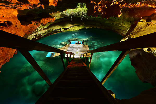 포토 JPG 해외이미지 식물 길 지구 과학 자연 안전 사람없음 목재 물 계단 환경 구멍 틈 동굴 위험 오솔길 부식 다이빙 암초 지하 빗물 단상 내추럴 배수구 땅바닥 생태학 석회암 지질학 터키석 막 해외포토 자연요소 나무 교육 컨셉 재료 바닥 수영 암석 비_날씨 보석 생태계 수중스포츠 파일형식 이미지허브