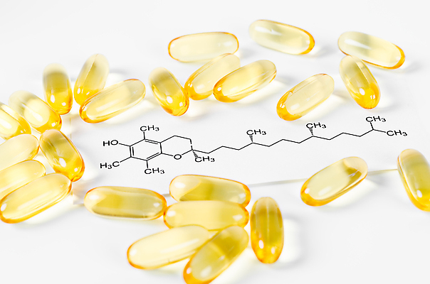 포토 JPG 해외이미지 의학 실내 사람없음 알약 약 노란색 흰배경 화학식 해외포토 컬러 백그라운드 내부 흰색 공식 파일형식 이미지허브