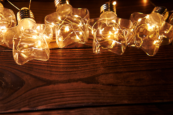 포토 JPG 해외이미지 계절 별 백그라운드 크리스마스 겨울 추상 휴가 새로움 실내 매달리기 사람없음 목재 장식 가로 빛 노란색 축제 화환 어둠 수확 나뭇가지 축하 신용카드 화려 황금 야간 12월 연도 보케 광 블러 카피스페이스 해외포토 자연요소 나무 기념일 꽃 컬러 컨셉 무늬 농업 재료 모션 내부 금융 공백 날짜 파일형식 이미지허브