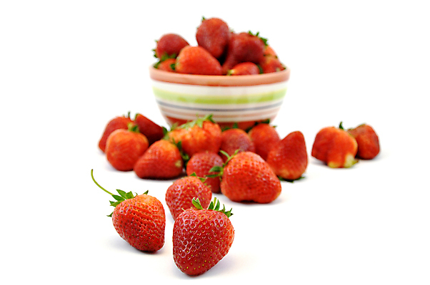 포토 JPG 해외이미지 식물 백인 라이프스타일 열매 행복 어린이 음식 잎 밭 농업 과일 자연 딸기 건강 미소 사람없음 야외 빨간색 초록색 여름 농작물 햇빛 농장 바구니 식사 봄 수확 사발 달콤 맛 수집 먹기 유기농 숙성 해외포토 서양인 웰빙 계절 감정 산업 컬러 컨셉 모션 표정 사람 생활 태양 사기그릇 생태계 파일형식 이미지허브