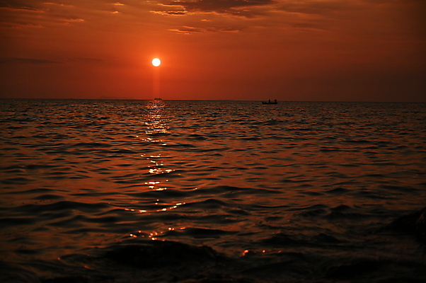 포토 JPG 해외이미지 구름 파도 바다 백그라운드 오렌지 자연 하늘 아침 추상 풍경 사람없음 야외 가로 빨간색 물 파란색 빛 햇빛 태양 노란색 일출 맑음 힘 침묵 황혼 일몰 새벽 수확 광선 저녁 복고 천국 노려봄 수평선 해외포토 주간 자연요소 컬러 무늬 농업 과일 날씨 표정 노을 소리 야간 생태계 파일형식 이미지허브