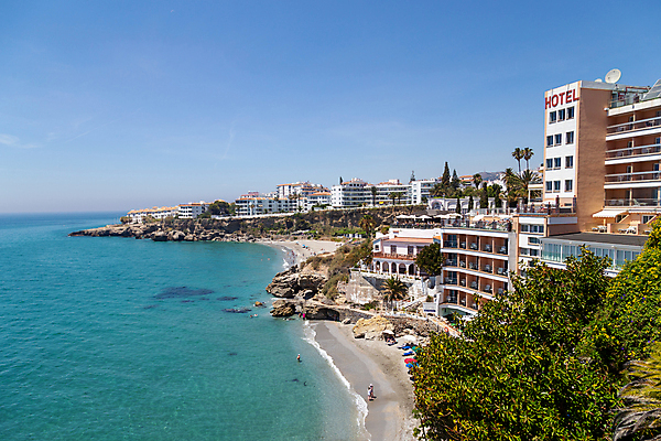 포토 JPG 해외이미지 유럽 모래 바다 여행 자연 하늘 호텔 휴가 휴식 주택 사람 풍경 사람없음 건물 물 여름 파란색 여행객 마을 맑음 발코니 스페인 지중해 휴양지 타운 스페인어 안달루시아 해외포토 자연요소 건축물 계절 나라 컬러 컨셉 숙소 날씨 장소 도시 생태계 파일형식 이미지허브