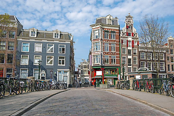 포토 JPG 해외이미지 전통 유럽 문화 도로 여행 건축양식 창문 거리 주택 풍경 사람없음 야외 건물 관광지 자전거 도시 역사 네덜란드 시티라이프 타운 암스테르담 명승지 해외포토 라이프스타일 건축물 건축 나라 길 교통시설 바이크 파일형식 이미지허브