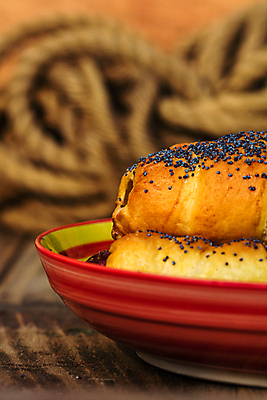 포토 JPG 해외이미지 전통 접시 음식 백그라운드 재료 포장 탁자 주택 육류 요리 사람없음 식사 저녁식사 빵집 신선 돼지 뜨거움 소시지 맛 담요 두루마리 굽기 먹기 준비 반죽 만들기 퍼프 롤 소금 레시피 핸드메이드 해외포토 식기 가구 컨셉 식재료 포유류 모션 건물 상점 가공식품 구이 파일형식 이미지허브