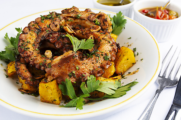 포토 JPG 해외이미지 접시 음식 채소 감자 건강 육류 요리 사람없음 빨간색 초록색 식당 식사 저녁식사 튀김 흰색 스페인 맛 그릴 굽기 해산물 향신료 올리브 매움 문어 후추 점심식사 스페인어 해외포토 식기 열매 유럽 컬러 컨셉 식재료 주방용품 연체동물 상점 수중동물 구이 향미료 파일형식 이미지허브